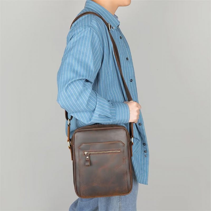 Bolsa Ombro Masculina Distinta Couro Jacaré Dapper - Café
