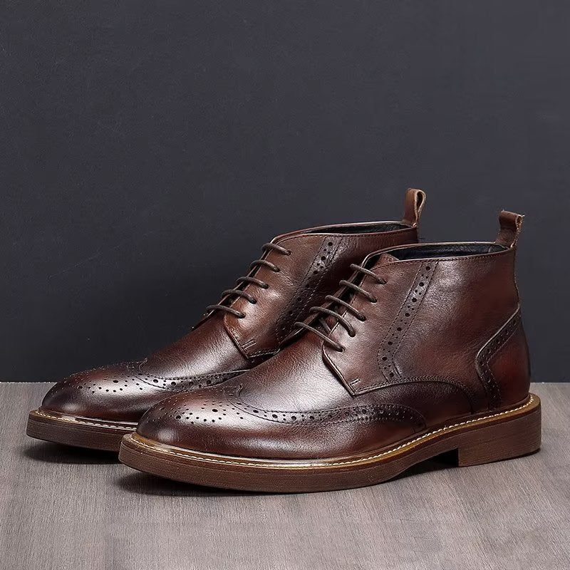 Botas Masculinas Chiques Couro Com Cordões - Café