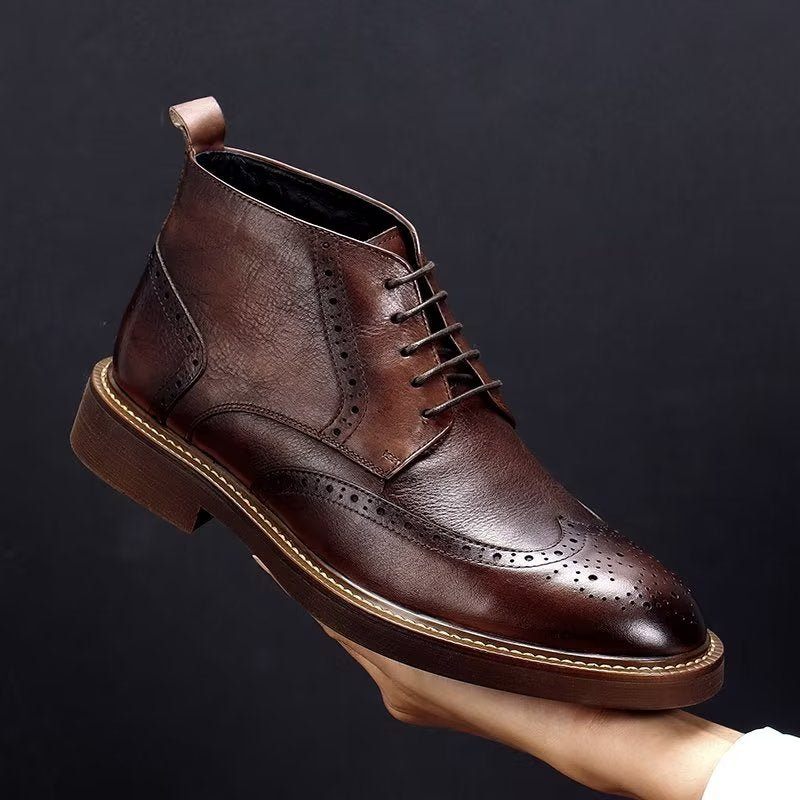 Botas Masculinas Chiques Couro Com Cordões - Café