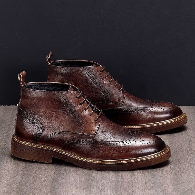 Botas Masculinas Chiques Couro Com Cordões - Café