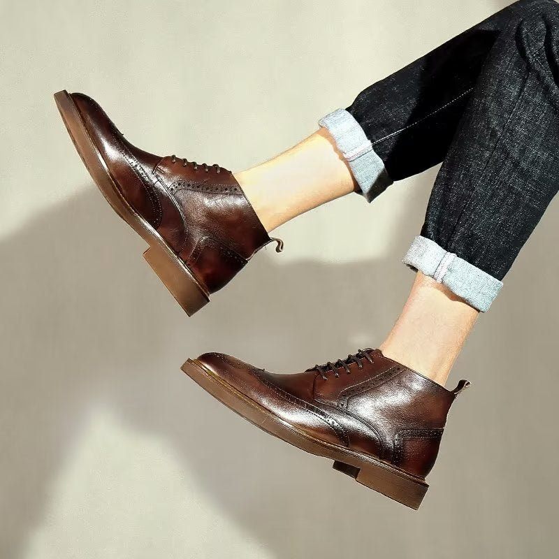 Botas Masculinas Chiques Couro Com Cordões - Café