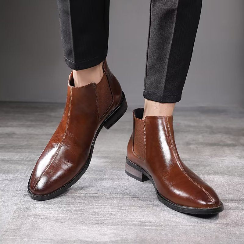 Botas Masculinas Com Bico Pontudo Em Relevo Chelsea - Marrom