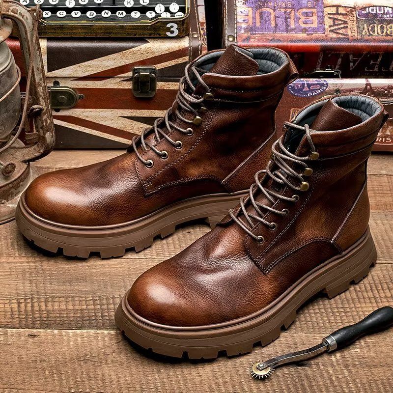 Botas Masculinas Com Cadarço - Café