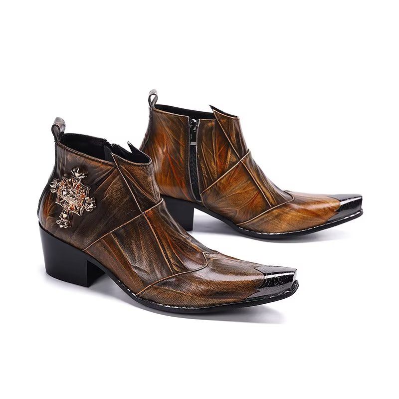 Botas Masculinas Com Textura Exótica E Bico Fino - Café