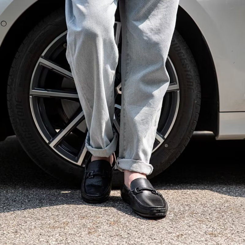 Mocassins Masculinos Com Bico Metal Exótico Sem Cadarço - Preto