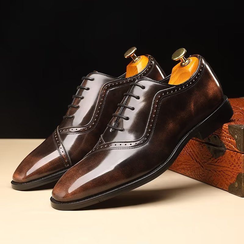 Sapatos Formais Masculinos Com Elegância Em Relevo Dedo Apontado Elegante Oxford - Café