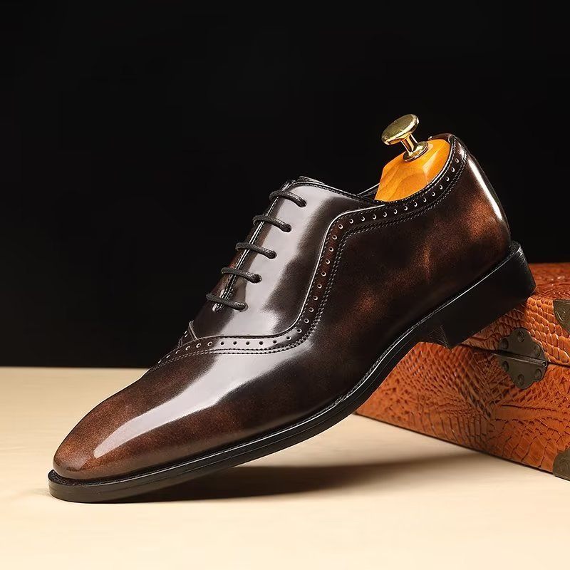 Sapatos Formais Masculinos Com Elegância Em Relevo Dedo Apontado Elegante Oxford - Café