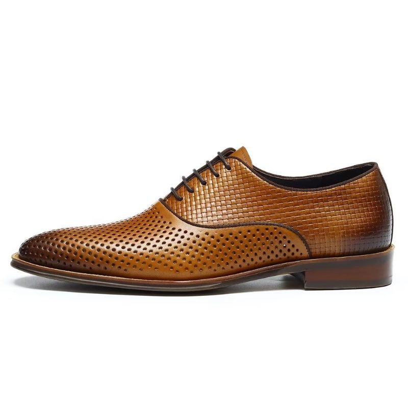 Sapatos Formais Masculinos Com Elegância Em Relevo Sociais Exóticos Bico Redondo Oxford - Café