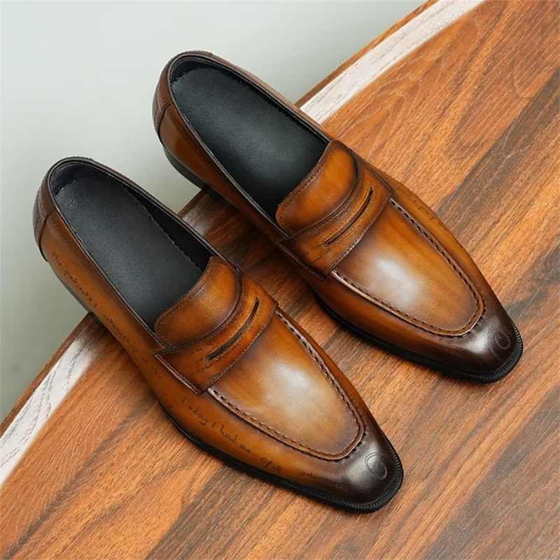 Sapatos Formais Masculinos Elegantes Esculpidos Em Couro Britânico Executivos - Marrom