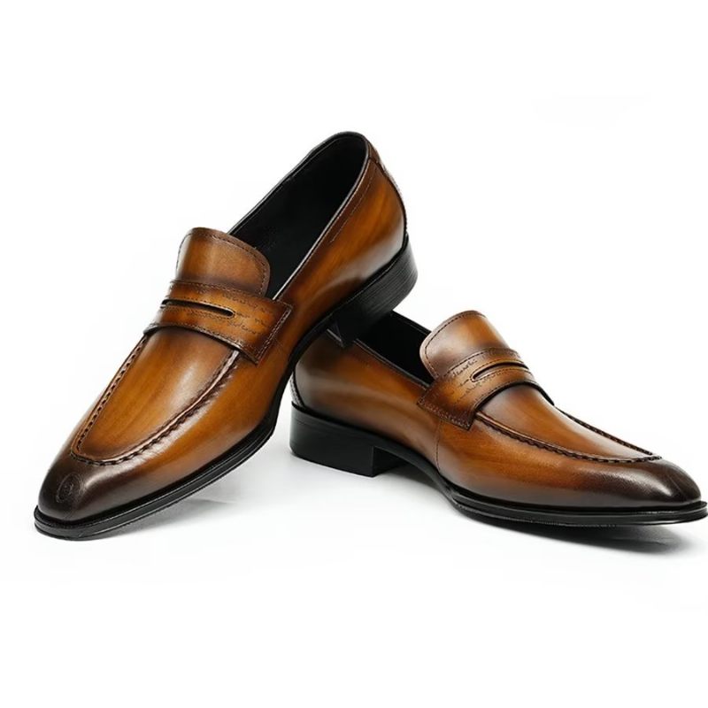 Sapatos Formais Masculinos Elegantes Esculpidos Em Couro Britânico Executivos - Marrom