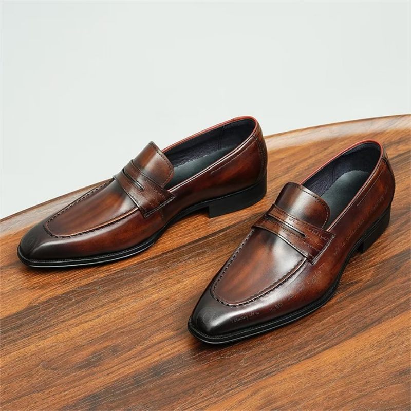 Sapatos Formais Masculinos Elegantes Esculpidos Em Couro Britânico Executivos - Café
