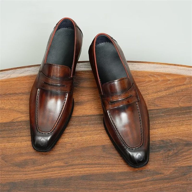 Sapatos Formais Masculinos Elegantes Esculpidos Em Couro Britânico Executivos - Café