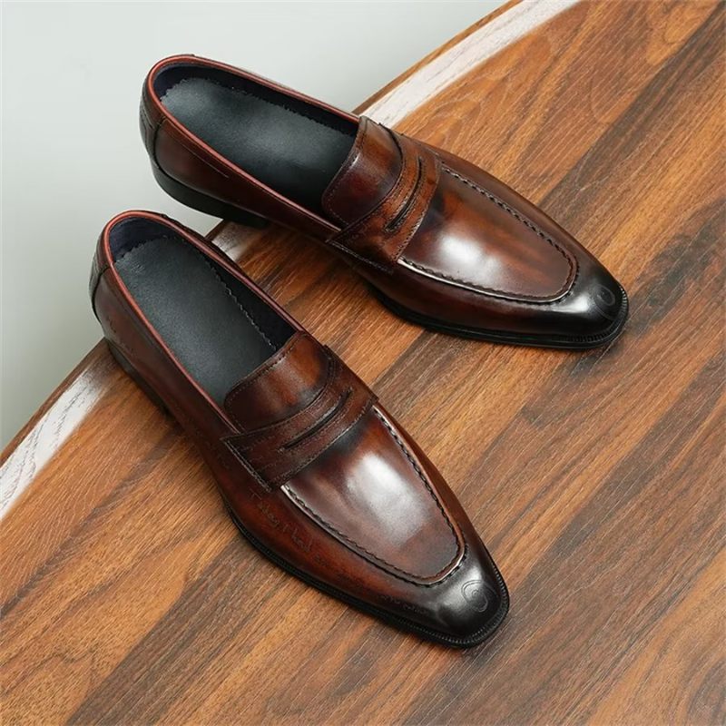 Sapatos Formais Masculinos Elegantes Esculpidos Em Couro Britânico Executivos - Café