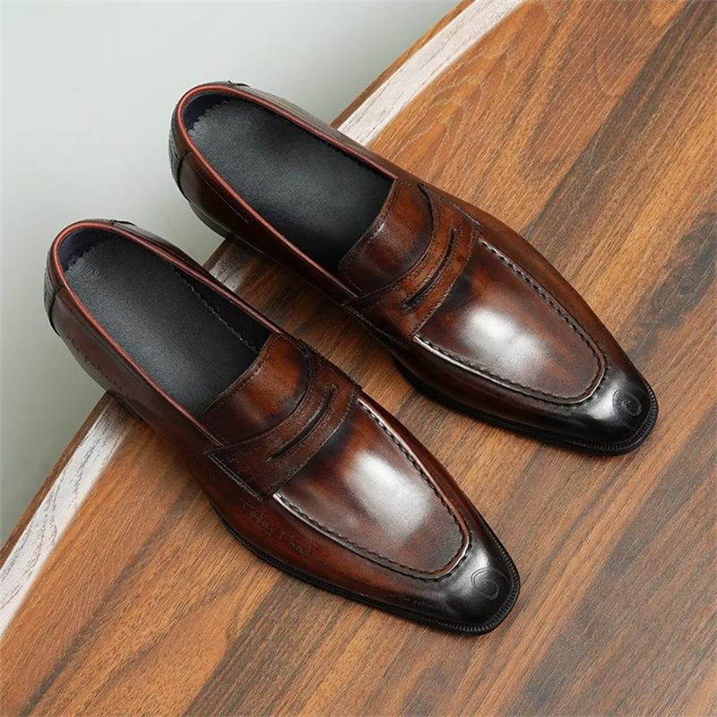 Sapatos Formais Masculinos Elegantes Esculpidos Em Couro Britânico Executivos - Café