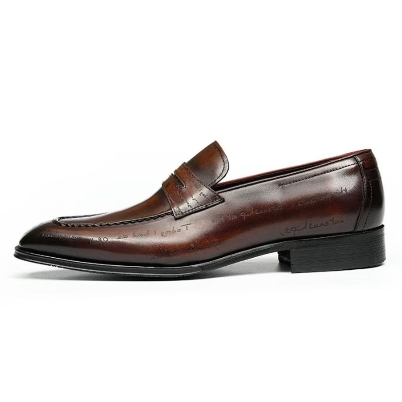 Sapatos Formais Masculinos Elegantes Esculpidos Em Couro Britânico Executivos - Café