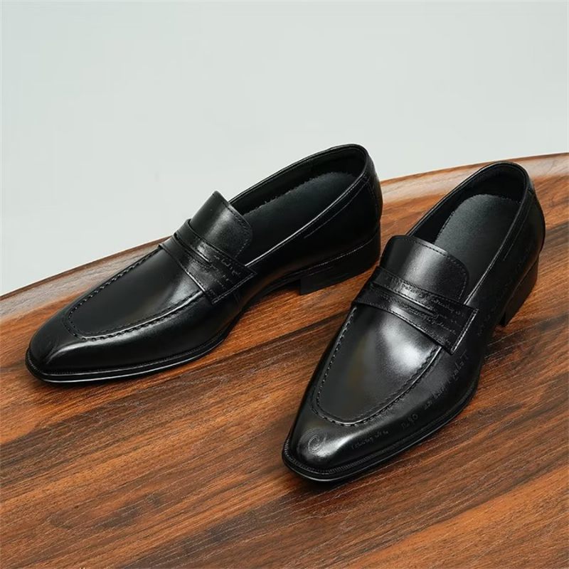 Sapatos Formais Masculinos Elegantes Esculpidos Em Couro Britânico Executivos - Preto