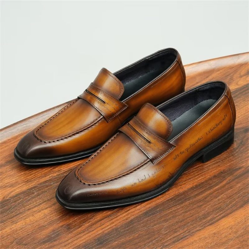 Sapatos Formais Masculinos Elegantes Esculpidos Em Couro Britânico Executivos - Marrom