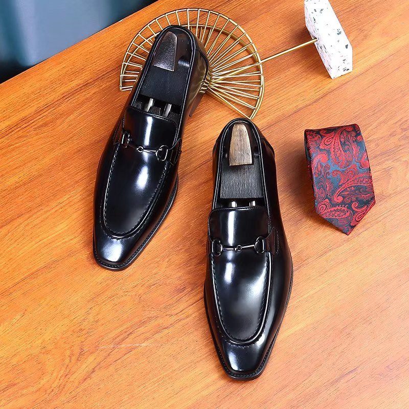 Sapatos Formais Masculinos Elegantes Sociais Couro Sem Cadarço - Preto