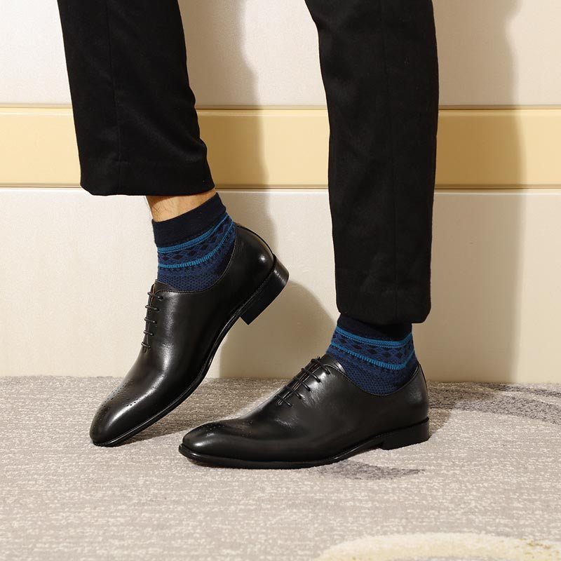 Sapatos Formais Masculinos Estilo Bolinha Exótica Brogue - Preto